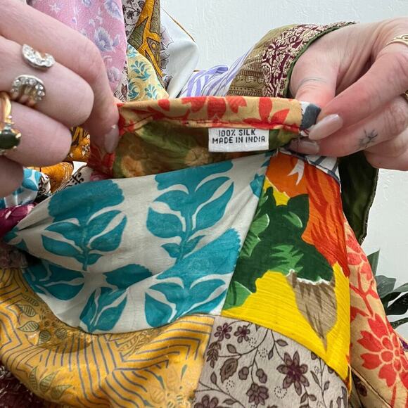 Vintage 1970's 100% Silk Tapestry Boho Kimono Cardi Robe - Picture 9 of 9